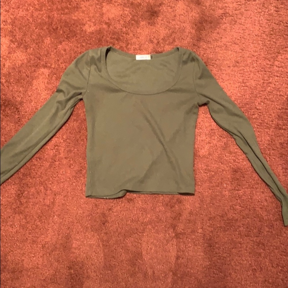 Long sleeve crop top